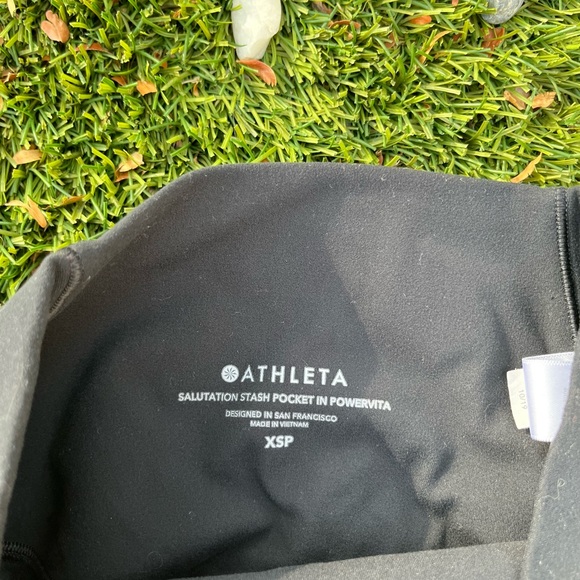 Althleta Salutation Stash pocket leggings in powervita - Picture 6 of 6